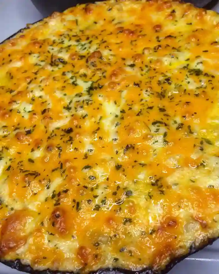 Mac And cheese in a cast iron skillet