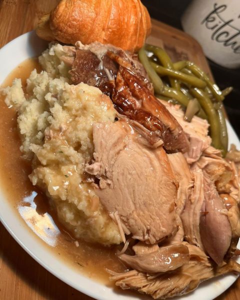 A close-up of a Perfect Turkey Gravy on a plate