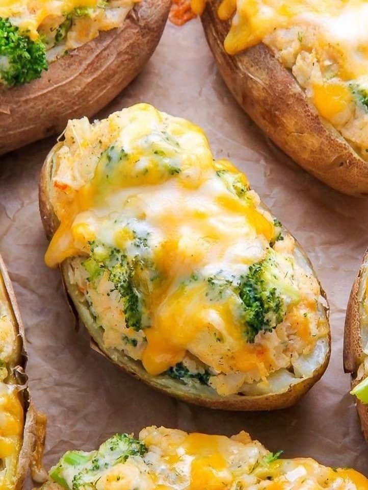 Broccoli-Cheddar-Twice-Baked-Potato-Recipe