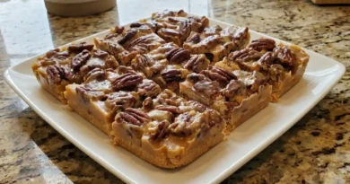 Caramel Pecan Dream Bars