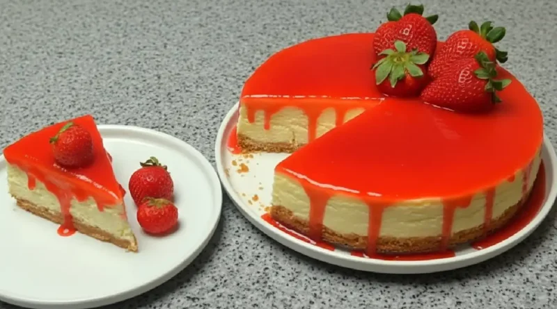 New York Cheesecake With Homemade Strawberry Sauce