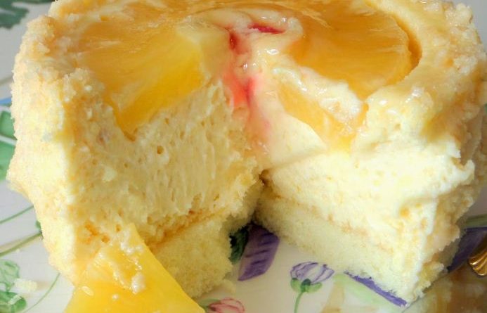 Pineapple Cake with Cheesecake Filling