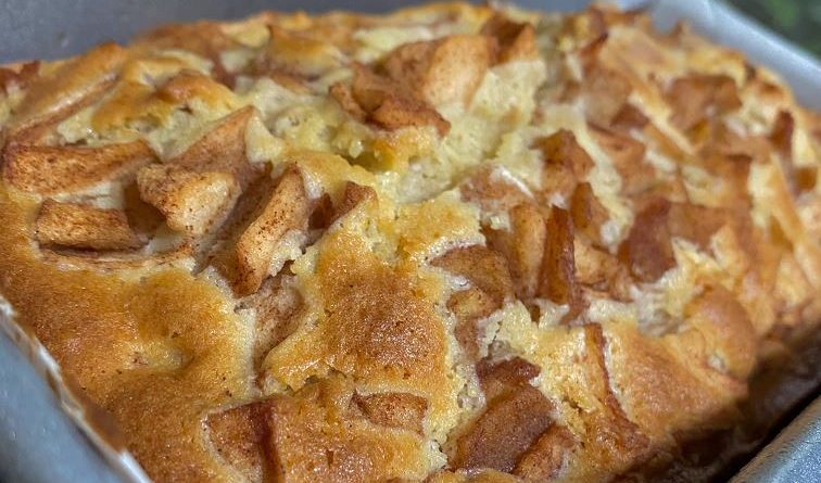 Apple cake