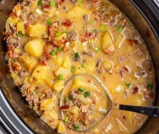 Slow Cooker Creamy Potato Bacon Soup