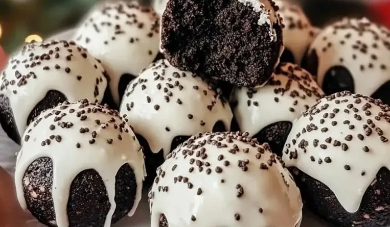 Oreo Balls for Christmas