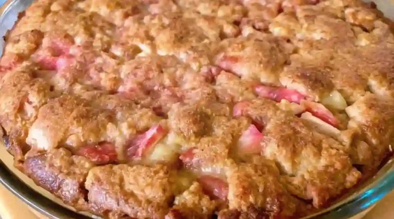 Rhubarb Sour Cream Pie