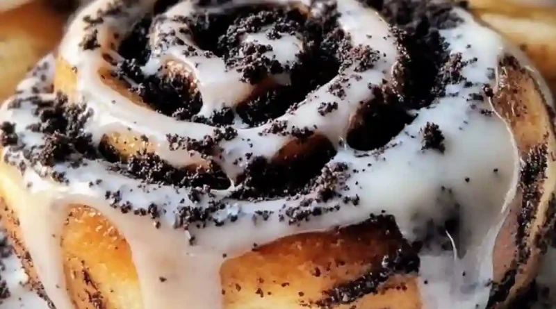 Oreo-Stuffed Cinnamon Rolls