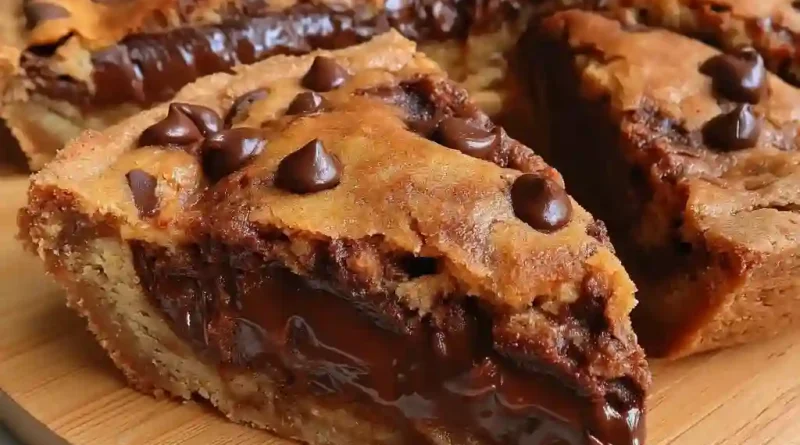 Gooey Nutella-Stuffed Cookie Pie