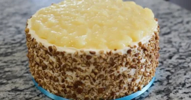 Classic Elvis Presley Cake