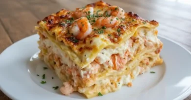 Creamy Seafood Lasagna with Shrimp and Crab