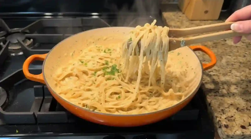 Fettuccine Alfredo