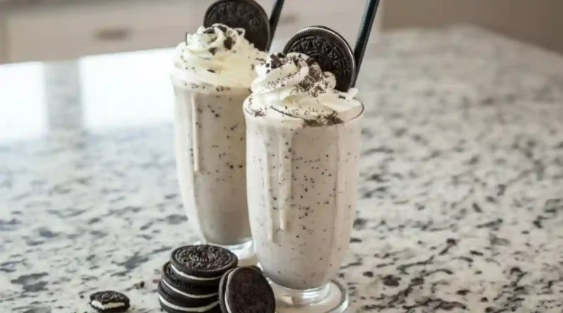 Oreo Milkshake Recipe (3 Ingredients)