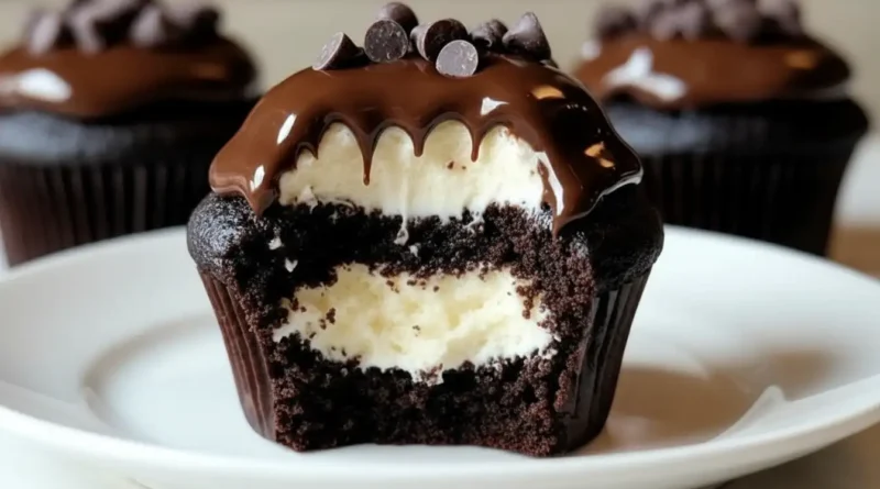 Easy Cheesecake Stuffed Chocolate Cupcakes